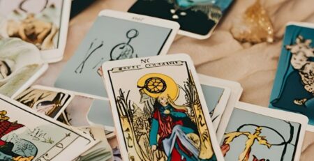 su cosa si basa la cartomanzia